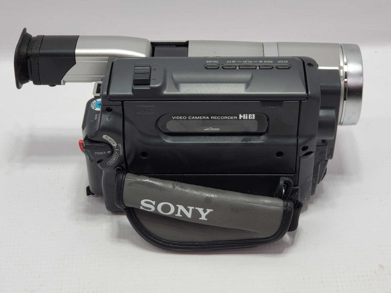 Sony Handycam Vision CCD-TRV108 Video Hi8 Camcorder |