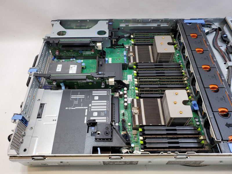 Dell PowerEdge R720 2x Xeon E5-2667 @ 2.9GHz 96GB DDR3 8x 3.5\\" No HDD/Raid (