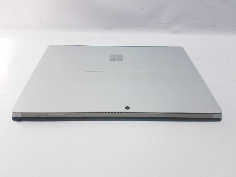 Microsoft Surface Pro 4 i7-6650U @ 2.20ghz / 16gb ram / 256gb SSD #