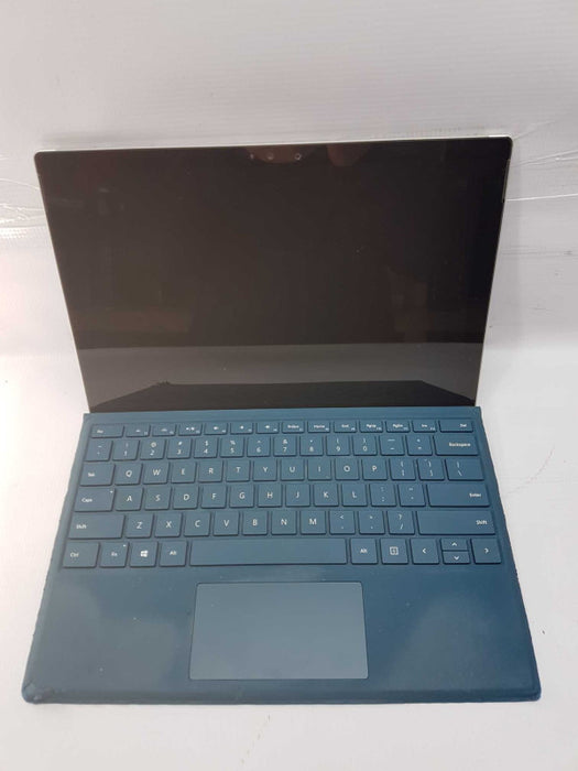 Microsoft Surface Pro 4 i7-6650U @ 2.20ghz / 16gb ram / 256gb SSD #