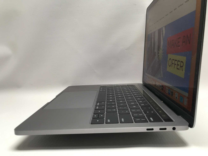 MacBook Pro Touchbar (2017) 13 inch with i7-7567U cpu, 16GB RAM 250GB Storag