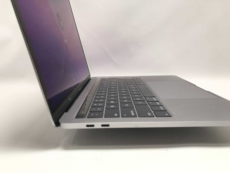 MacBook Pro Touchbar (2016) 13 inch with i7-6567U cpu, 16GB RAM 250GB **READ*