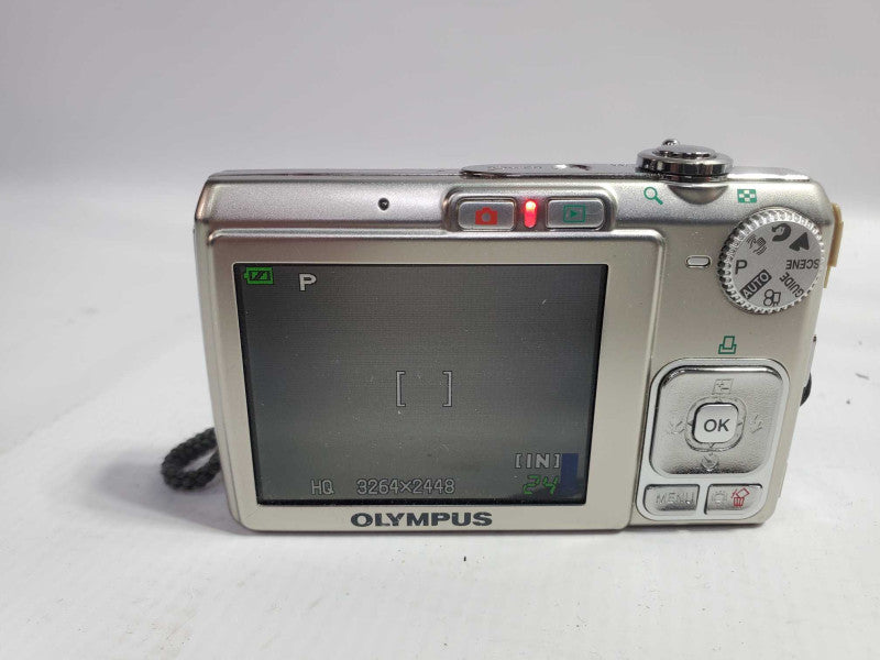 Olympus FE-280 Compact Digital Camera 8 Mega Pixels Silver |