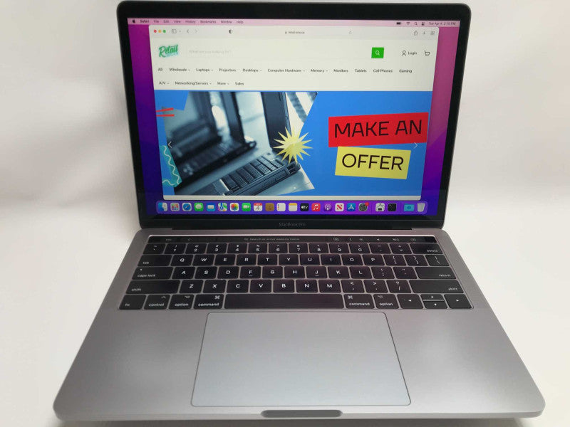 MacBook Pro (2016) 13 inch with i7-6567U cpu, 16GB RAM 250GB