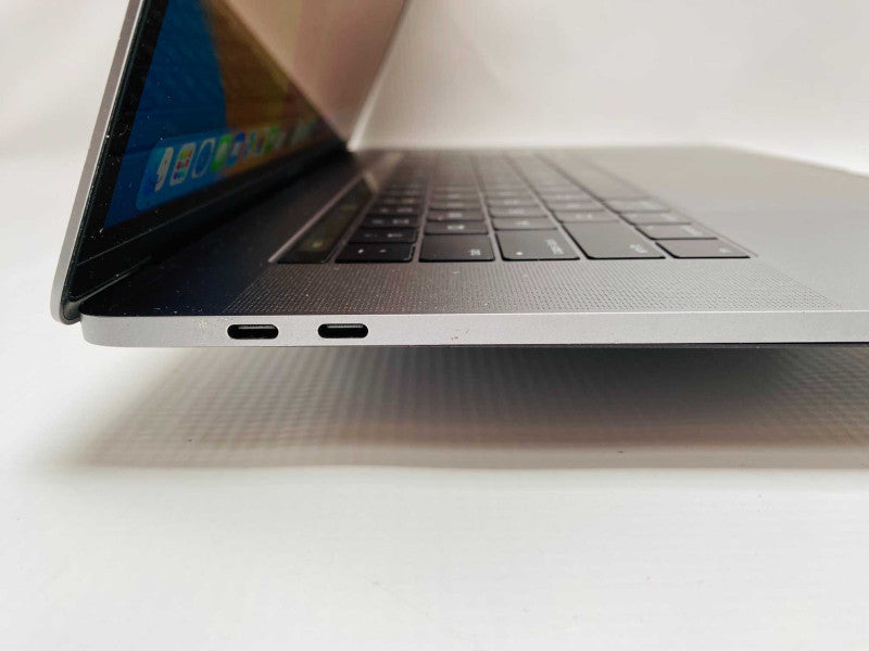 MacBook Pro 15-inch TouchBar 2017 with i7-7700HQ CPU 16GB RAM & 250GB READ  -