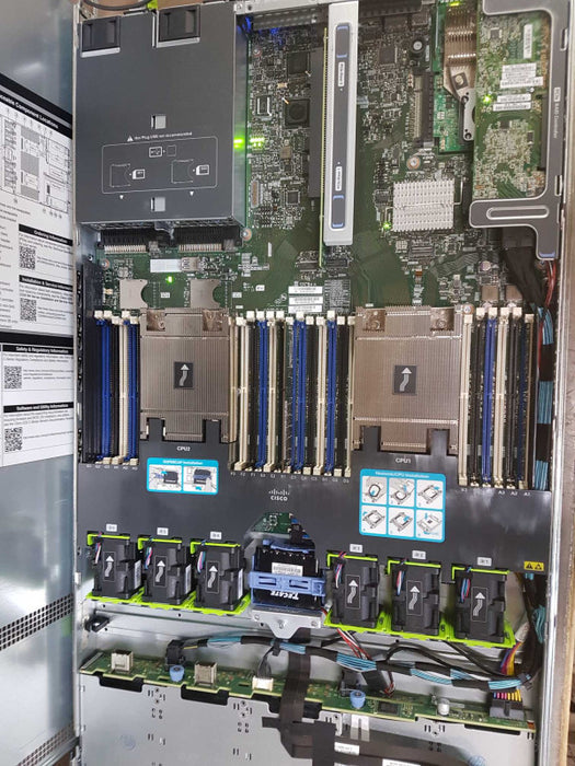 CISCO C220 M4 2x Xeon E5-2690 V4 @ 2.60ghz / 32gb ram / UCSC-MRAID12G #