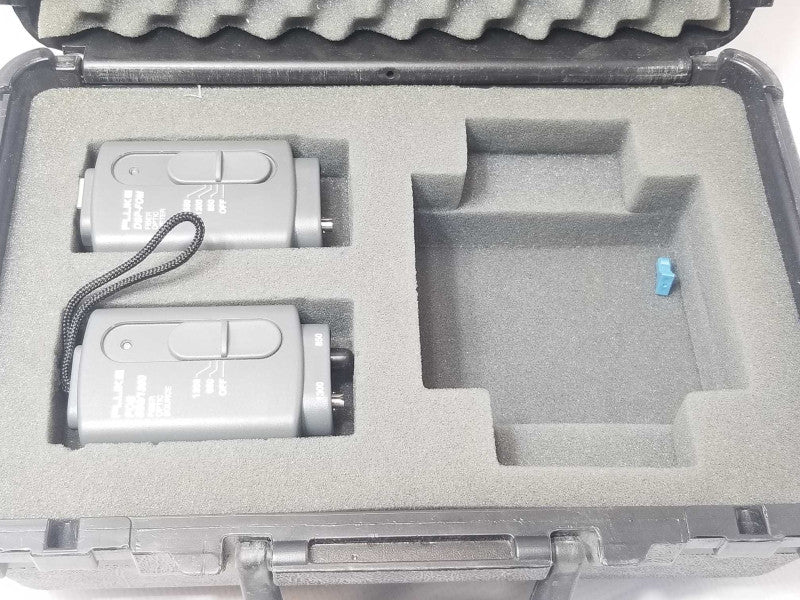 Fluke FOS 850/1300 Fiber Optic Source and DSP-FOM Fiber Optic Meter w/ Case _