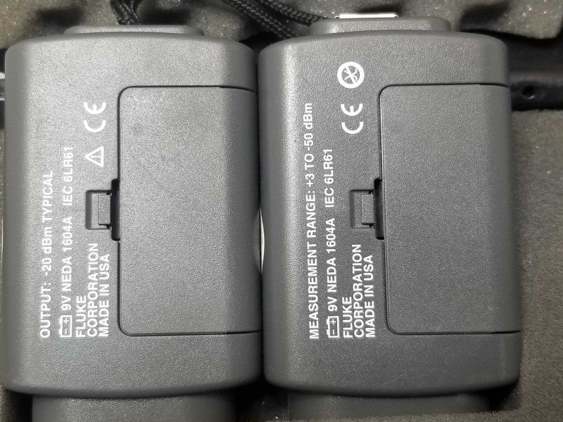 Fluke FOS 850/1300 Fiber Optic Source and DSP-FOM Fiber Optic Meter w/ Case _