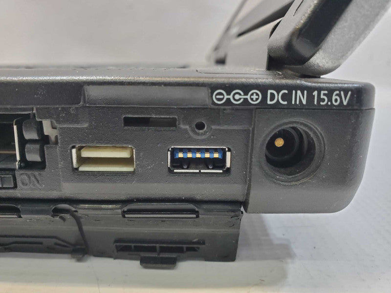Panasonic ToughBook CF-53 Core i5-2520M @2.5GHz 8GB DDR3 No HDD [9680 Hrs] (