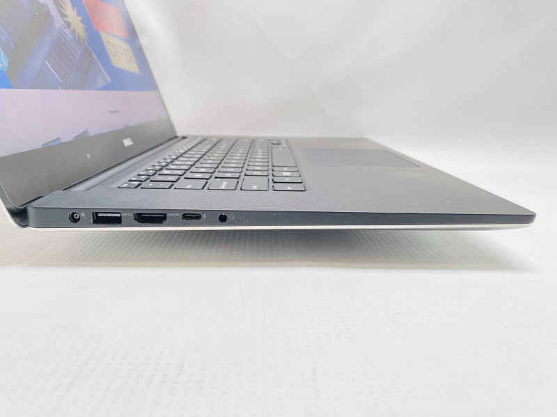 DELL Precision 5520 with i7-7820HQ CPU 32GB RAM & 512GB SSD Storage  -