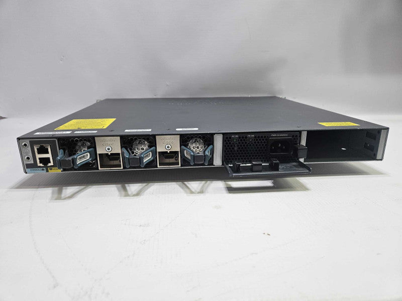 Cisco Catalyst 3650 48 Port PoE 4x1G LAN Base Switch WS-C3650-48PS-S 1x PSU )