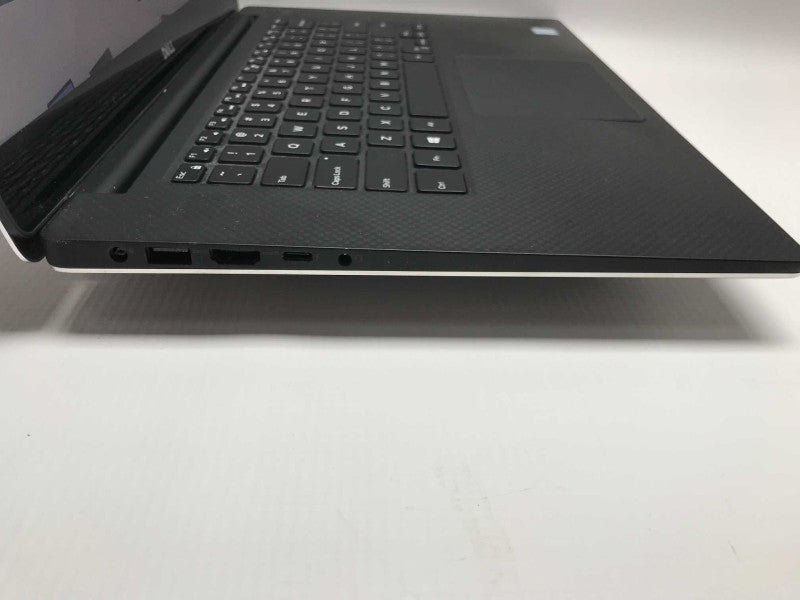 Dell Precision 5520 15.6\\" I7-7820HQ @ 2.9, 32GB DDR4, 256GB M.2