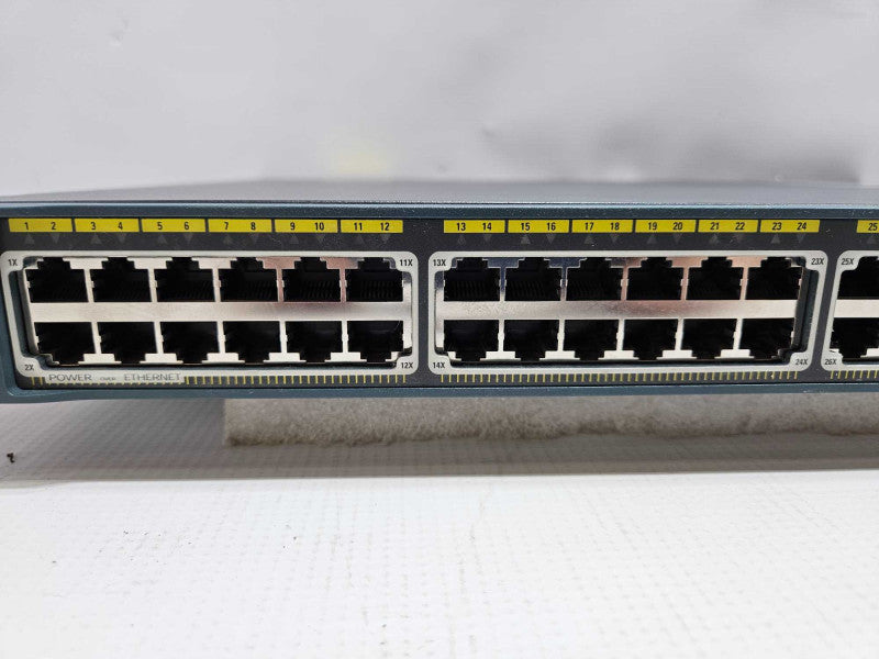 Cisco Catalyst 2960 WS-C2960-48PST-L 48-Ports Rack-Mountable Switch )