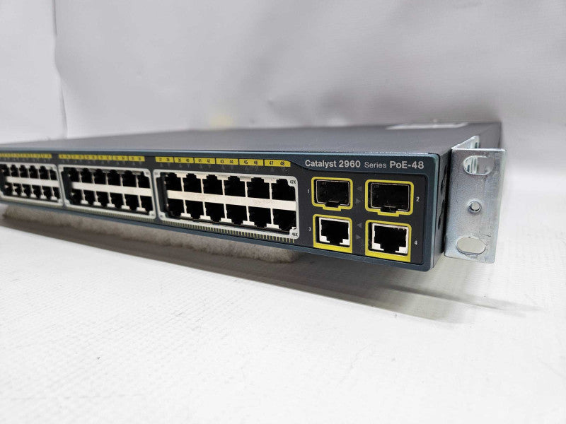 Cisco Catalyst 2960 WS-C2960-48PST-L 48-Ports Rack-Mountable Switch )
