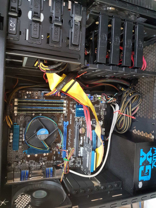 Custom workstation E3-1245 @ 3.30ghz / 32gb ram / asus p8b ws / read #
