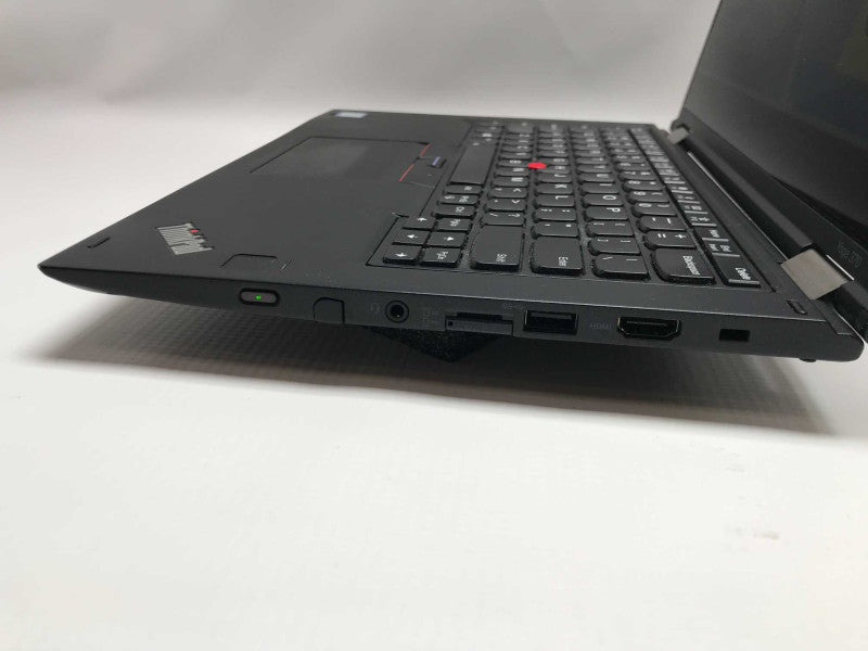 Lenovo Yoga 370 13\\" i5-7300U @ 2.6GHz, 16GB DDR4, 256GB SSD