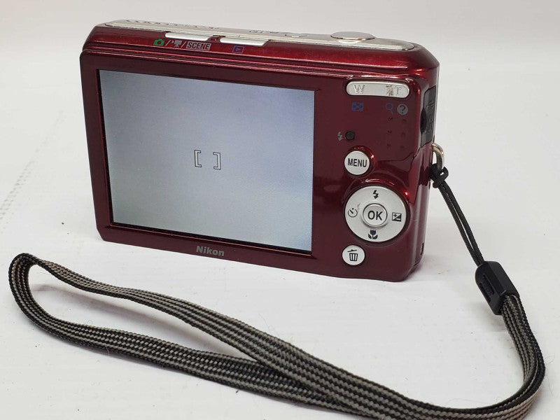 Nikon Coolpix L20 10.0 MP Digital Camera |