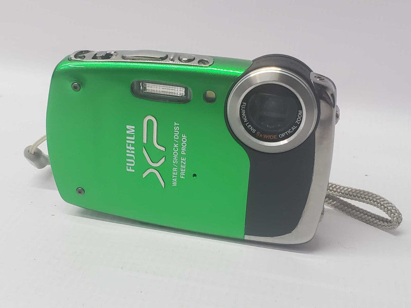 Fujifilm FinePix XP20 14.0 MP/5x ZOOM Digital Camera |