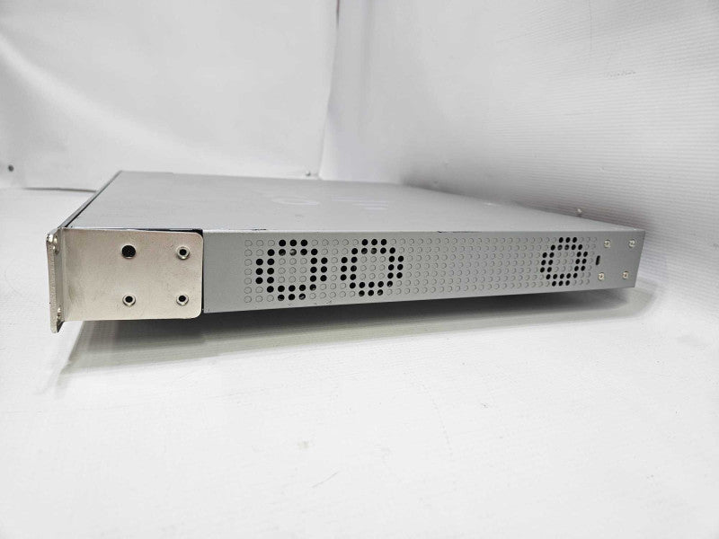 Cisco SGE2010 Small Business 48 Port 4 SFP+ Gigabit Ethernet Switch )