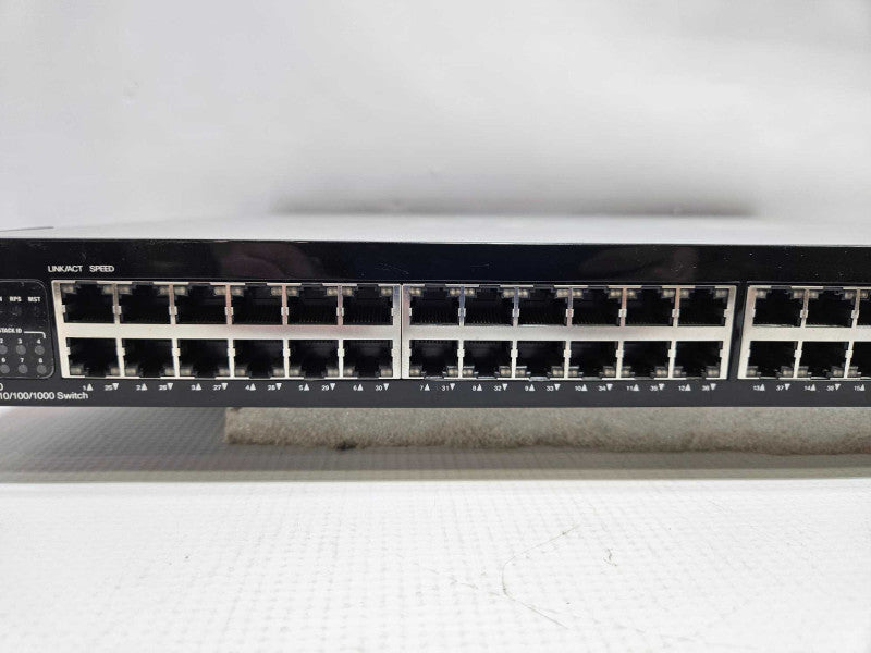 Cisco SGE2010 Small Business 48 Port 4 SFP+ Gigabit Ethernet Switch )