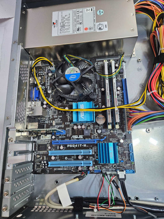 Custom Storage Server- Intel Q9650 @ 3.00GHz 8GB RAM 1x PSU )