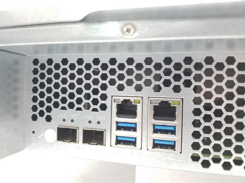 QNAP TS-832PXU-RP, 8 HDD Bay, Two SFP 10GbE and LAN 2.5GbE Ports, 4x 8TB HDD _