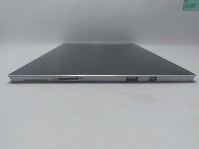 Microsoft Surface Pro 4 i7-6650U @ 2.20ghz / 8gb ram / 256gb