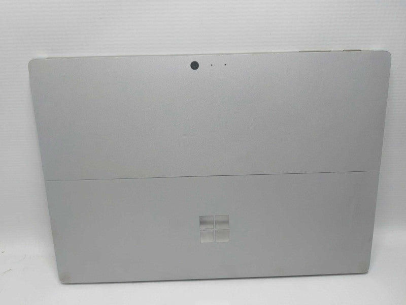 Microsoft Surface Pro 4 i7-6650U @ 2.20ghz / 8gb ram / 256gb