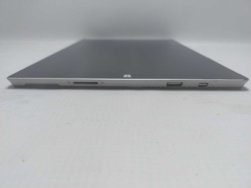 Microsoft Surface Pro 3 (1631) i5-4300U 4GB RAM 128GB Storage |