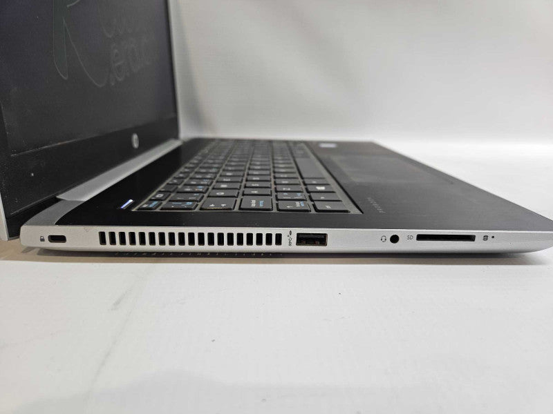 HP ProBook 440 G5 i5-8250U @ 1.60GHz 8GB RAM 250GB SSD )