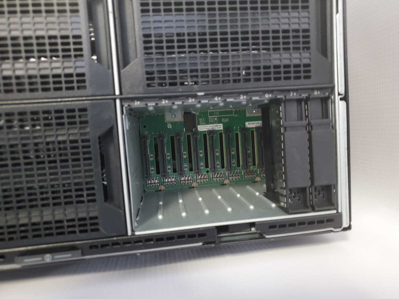 HP Proliant ML350 Gen9 Xeon E5-2620(v4) @ 2.1GHz 32GB DDR4 8x2.5\\" (
