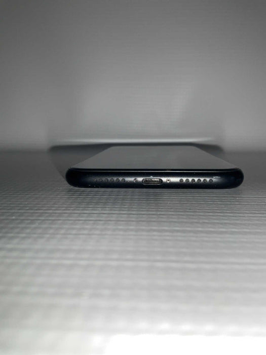 Apple iPhone XR 64GB READ  -