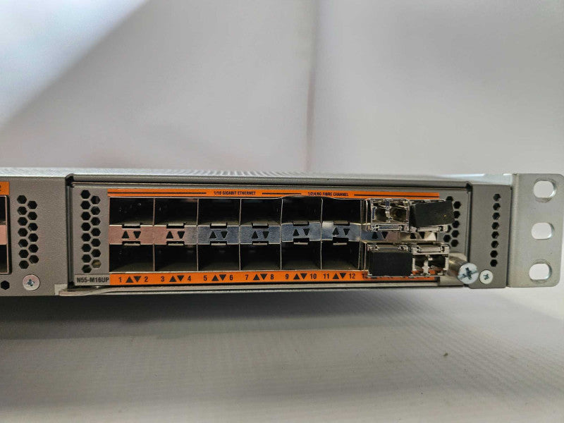 Cisco Nexus 5548UP 32-Port 10Gb SFP+ Network Switch N5K-C5548UP w/ N55-M16UP )