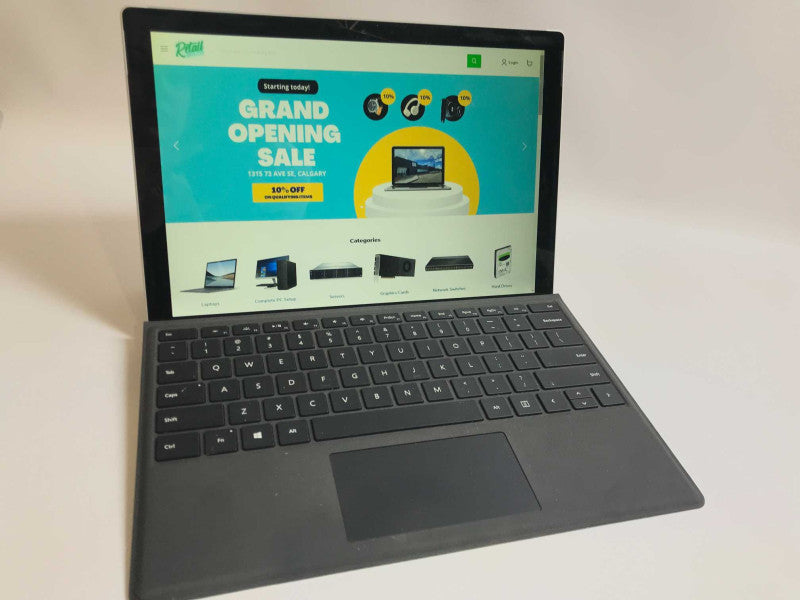 Microsoft Surface Pro i5-7300, 8GB RAM, 256 GB M.2, Windows 10 **NO AC ADAPT Q