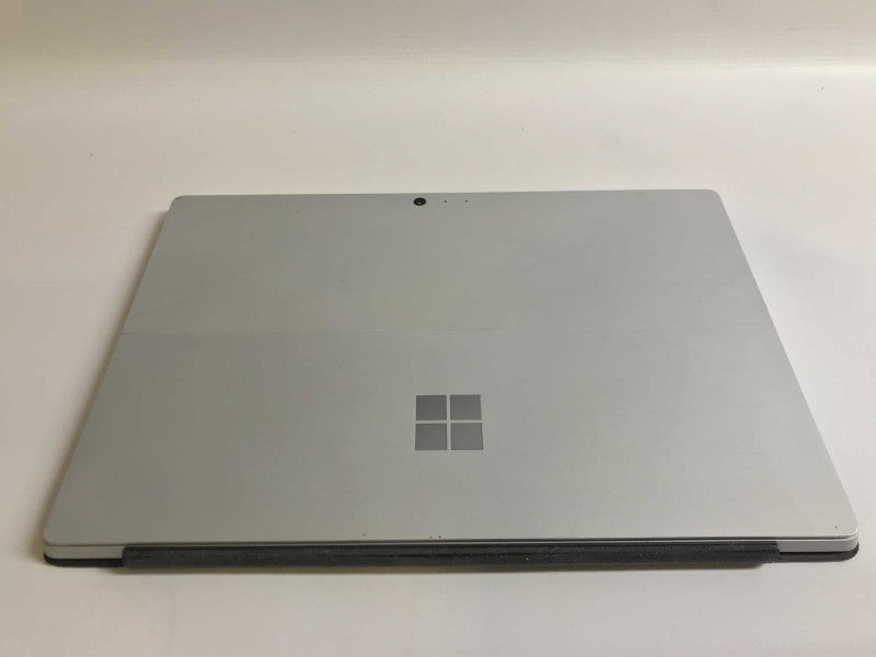 Microsoft Surface Pro 4, i5-6300U, 8GB RAM, 256GB M.2 **NO AC ADAPTER  Q