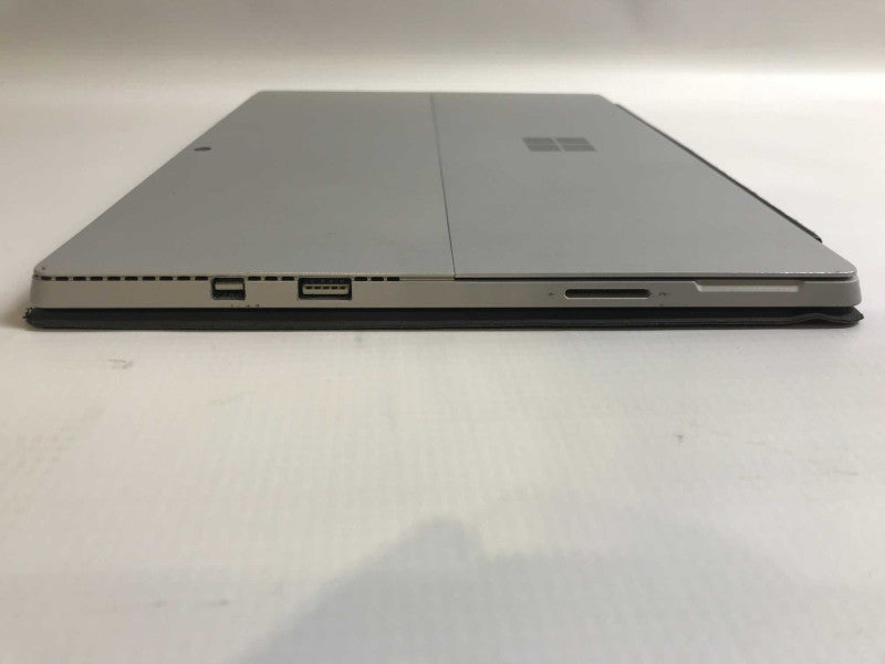 Microsoft Surface Pro 4, i5-6300U, 8GB RAM, 256GB M.2 **NO AC ADAPTER  Q