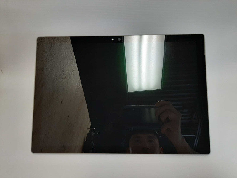 Microsoft Surface Pro 4 - 12.3\\" Intel i5-6300U 8GB RAM 256GB SSD No AC  $