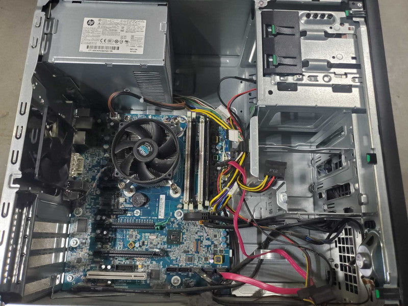 HP Z230 Workstation E3-1245 v3 3.4GHz 8GB DDR3 No HDD |