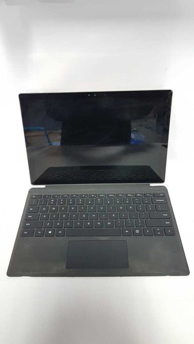 Windows Surface Pro 4 i5-6300U @ 2.40ghz / 4gb ram / 128gb ssd / READ #