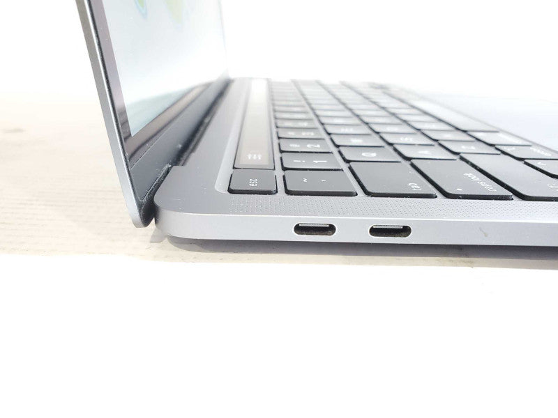 MacBook Pro 2020 13\\" Core i5-8257U @ 1.4GHz 16GB DDR3 250GB SSD (