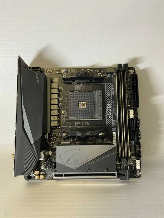 GIGABYTE AORUS B550I PRO AX MotherBoard AM4 Socket  -