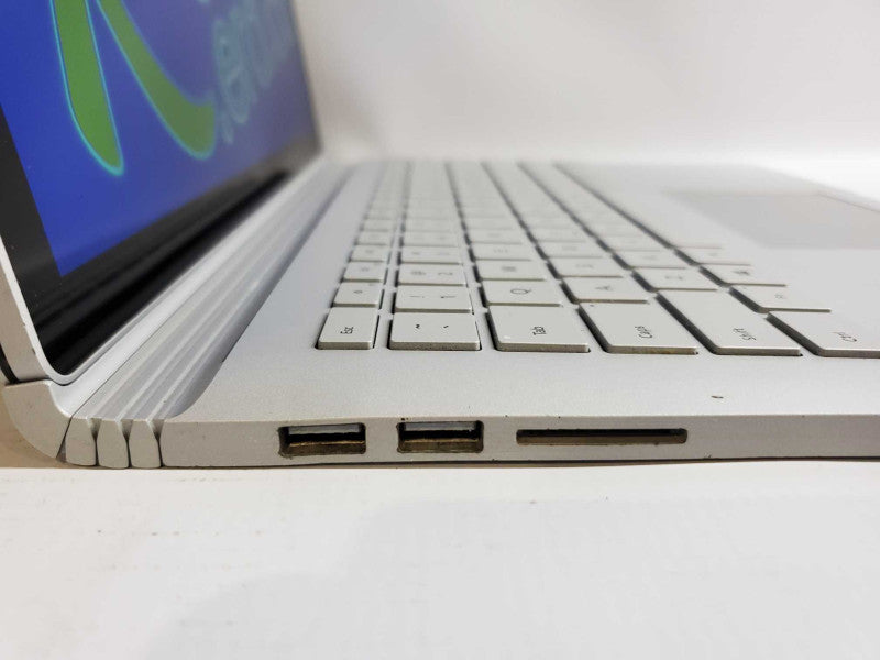 Microsoft Surface Book 2 Core i7-8650U @ 1.9GHz 8GB DDR4 250GB SSD Q(
