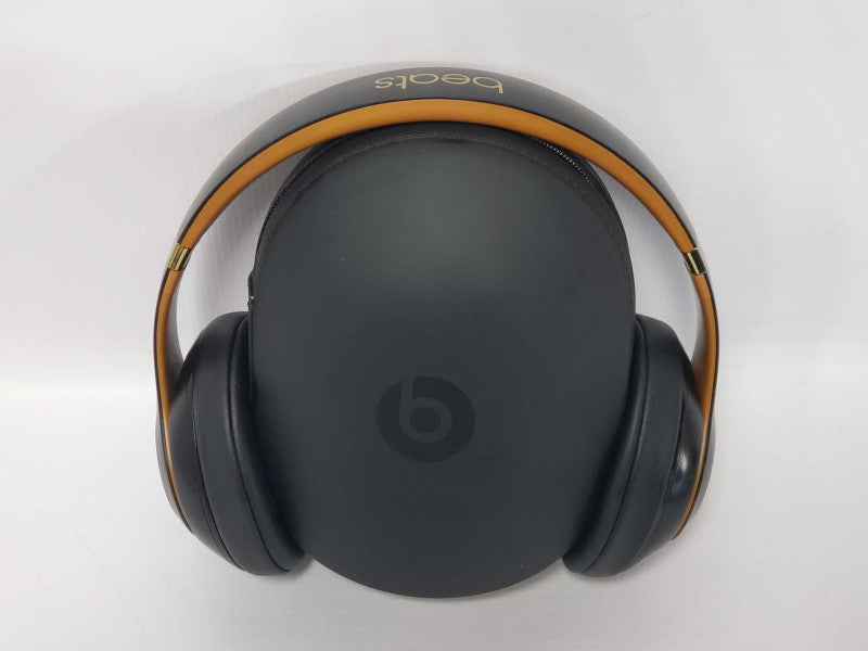 Beats Studio 3 Wireless Bluetooth Headphones |