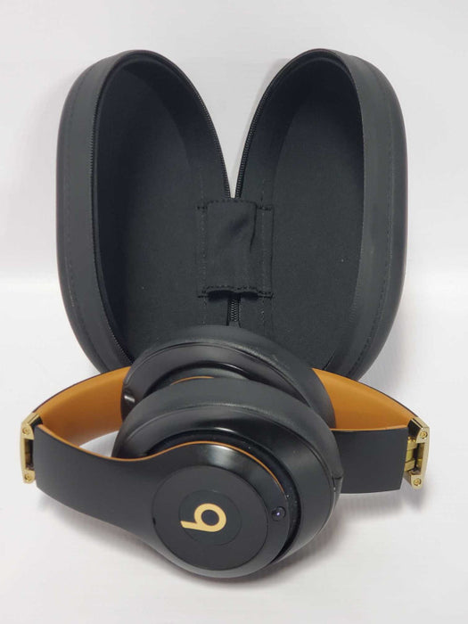 Beats Studio 3 Wireless Bluetooth Headphones |