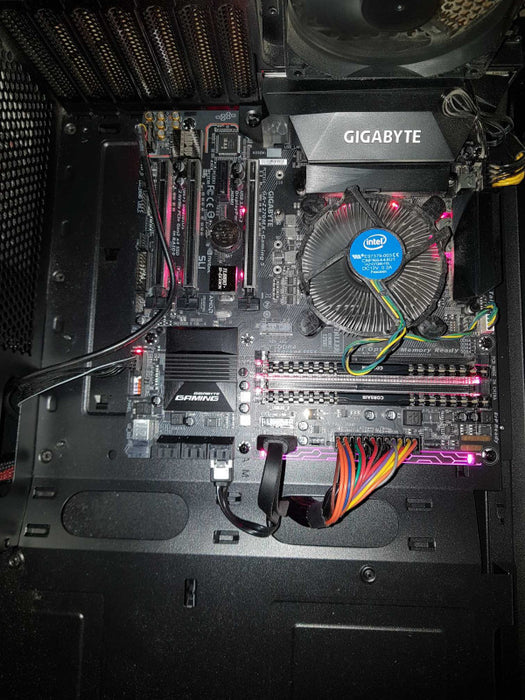 Custom PC Intel Core i5-7400 @ 3.00 GHZ 32GB DDR4 NO HDD