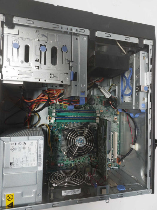 ThinkStation Workstation Xeon E31220 3.10GHz 8 GB RAM DDR4 NO HDDs Q