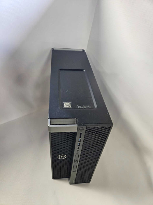 Dell Precision 5820 Xeon W-2123 @ 3.60GHz 32 GB DDR4 Ram 2x P600 GPU )
