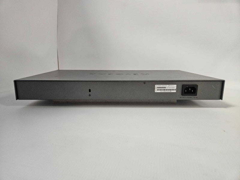 Netgear GS748AT 48 Port GigE Gigabit Managed Switch with 4 x SFP ports )