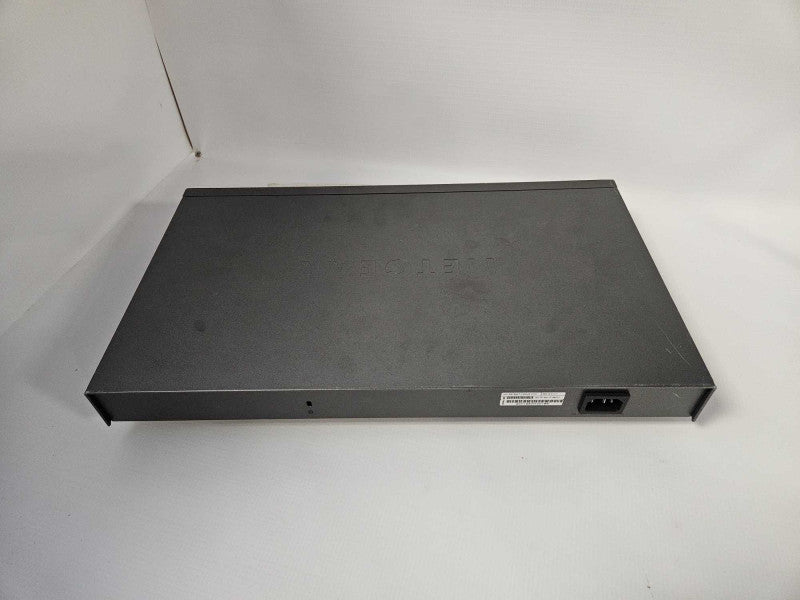 Netgear GS748AT 48 Port GigE Gigabit Managed Switch with 4 x SFP ports )