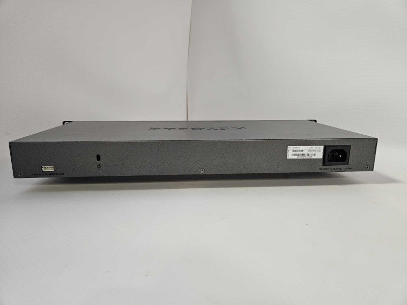 Netgear ProSAFE 8 Port 10G Smart Managed Switch XS708T-100NES )